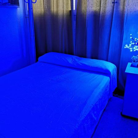 Hostal Babylon Барселона Экстерьер фото