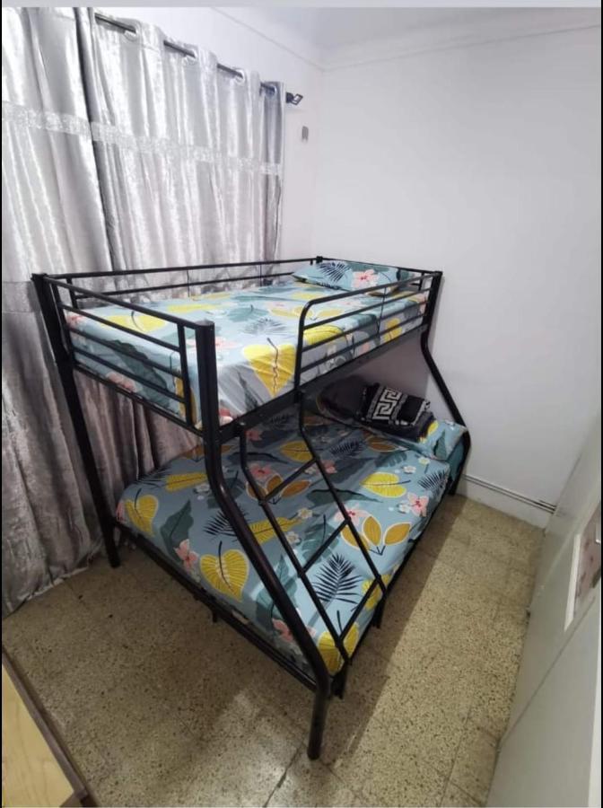 Hostal Babylon Барселона Экстерьер фото